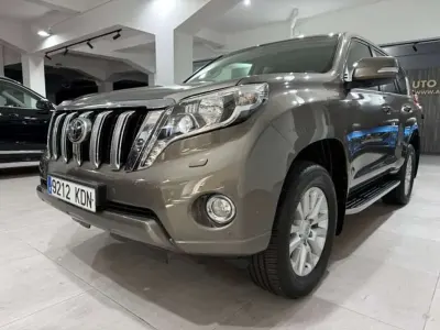 Usado Toyota Land Cruiser 177 CV (130 kW) 2017 Marrón SUV
