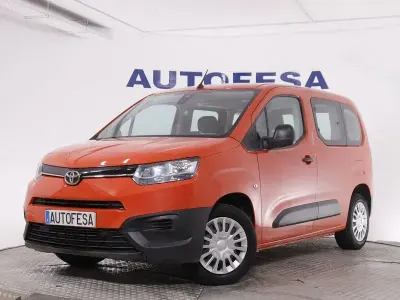 Occasion Toyota Proace City City 130 PK (95 kW) 2023 Rood MPV