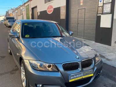 Gris / plata Usado 2011 BMW 318 Berlina | 13.500 € (Caro)