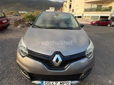 Usado Renault Captur Intens 90 CV (66 kW) 2016 Gris / plata SUV