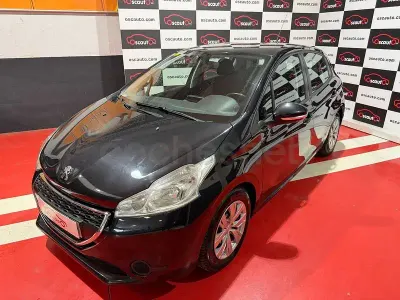 Occasion Peugeot 208 Active 68 PK (50 kW) 2012 Zwart Hatchback