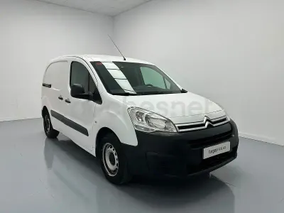 Usado Citroën Berlingo Live 100 CV (73 kW) 2018 Blanco Monovolumen