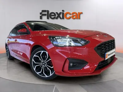 Usado Ford Focus ST-Line X 155 CV (114 kW) 2021 Rojo Berlina