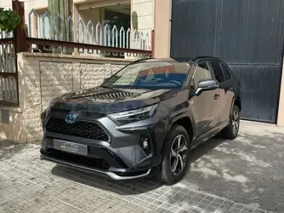 Usado Toyota RAV4 Hybrid Advance 306 CV (225 kW) 2023 Gris / plata SUV