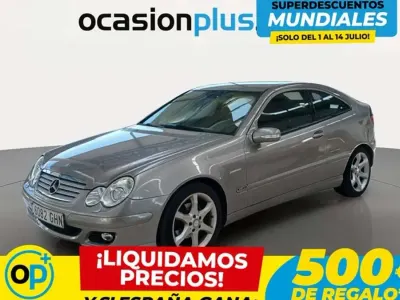 Usado Mercedes C200 Sport Edition 121 CV (88 kW) 2008 Plateado Coupe