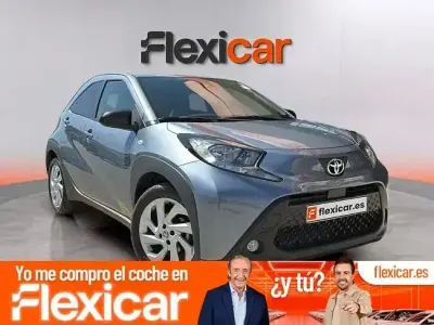 Usado Toyota Aygo 72 CV (52 kW) 2024 Azul
