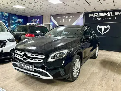Usado Mercedes GLA200 136 HP (100 kW) 2019 Preto SUV