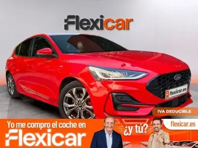 Usado Ford Focus ST-Line 125 CV (91 kW) 2022 Rojo Berlina