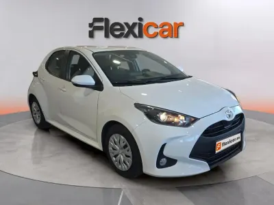 Usado Toyota Yaris Edition 125 CV (91 kW) 2023 Blanco Utilitario