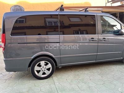 Usado Mercedes Viano 150 CV (110 kW) 2011 Gris / plata Monovolumen