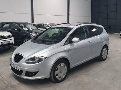 Usado Seat Altea XL Style 105 CV (77 kW) 2008 Gris / plata Monovolumen