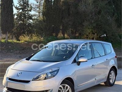 Usado Renault Grand Scénic III Expression 115 CV (84 kW) 2014 Gris / plata Monovolumen