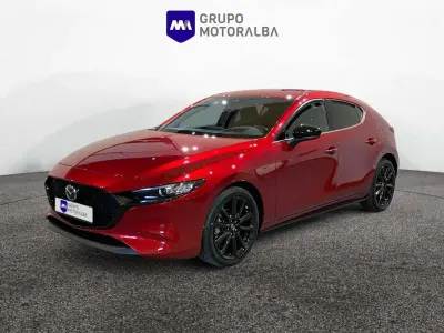 Usado Mazda 3 Homura-Line 122 CV (89 kW) 2023 Rojo Utilitario