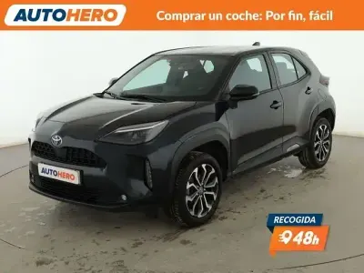Usado Toyota Yaris Active 116 CV (85 kW) 2021 Negro Utilitario