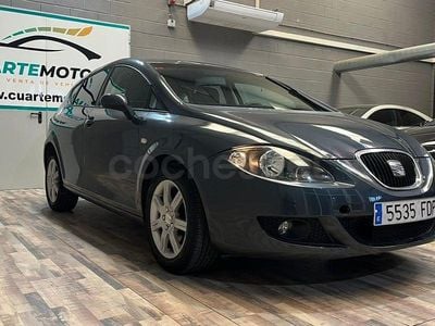 Usado Seat Leon Stylance 105 CV (77 kW) 2006 Gris / plata Utilitario