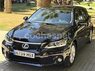 Lexus CT200h