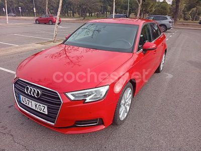 Usado Audi A3 116 CV (85 kW) 2017 Rojo Berlina