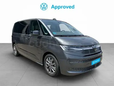 Usado VW Multivan Life 150 CV (110 kW) 2024 Gris / plata Monovolumen