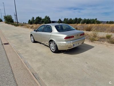 Usado Alfa Romeo 156 Distinctive 120 CV (88 kW) 2004 Beige Berlina