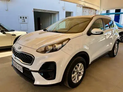 Usado Kia Sportage 115 CV (84 kW) 2019 Blanco SUV