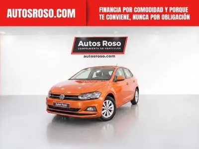 Usado VW Polo Advance 95 CV (69 kW) 2017 Naranja Berlina