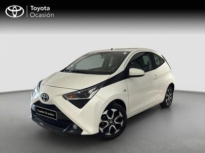 Occasion Toyota Aygo X-play 69 PK (50 kW) 2019 Wit Hatchback