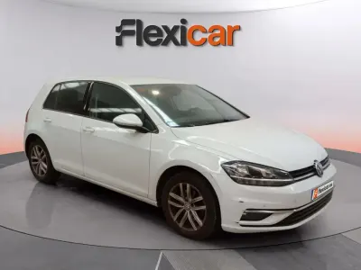 Używany VW Golf VII Advance 125 KM (91 kW) 2017 Biały Sedan/Limuzyna