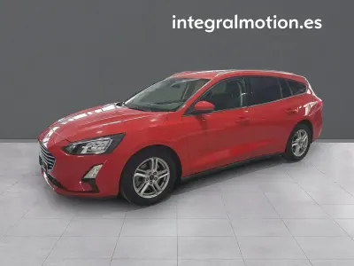 Usado Ford Focus Trend+ 119 CV (87 kW) 2022 Rojo