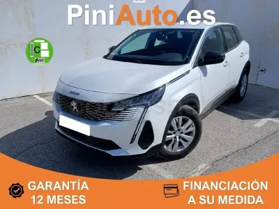 Usado Peugeot 3008 Active 130 CV (95 kW) 2022 Blanco SUV