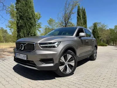 Usado Volvo XC40 Plus 211 CV (155 kW) 2022 Beige SUV