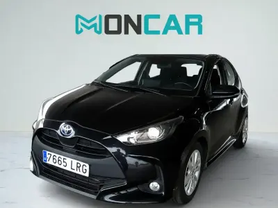 Usado Toyota Yaris Active 116 CV (85 kW) 2021 Negro Utilitario