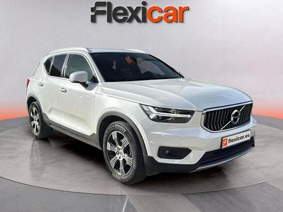 Blanco Usado 2019 Volvo XC40 Momentum SUV | 22.990 € (Precio justo)