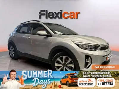 Usado Kia Stonic 101 CV (74 kW) 2022 Gris SUV