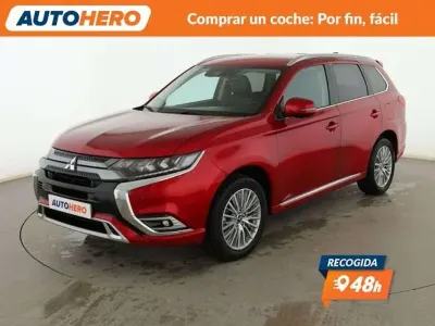 Usado Mitsubishi Outlander P-HEV 200 CV (147 kW) 2021 Rojo SUV