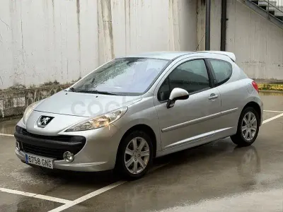 Usado Peugeot 207 Sport 120 CV (88 kW) 2009 Gris / plata Berlina