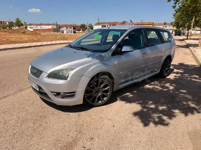 Usado Ford Focus S 136 CV (100 kW) 2007 Gris / plata Familiar