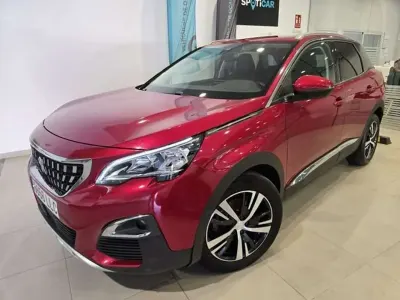 Usado Peugeot 3008 Allure 131 CV (96 kW) 2020 Rojo SUV