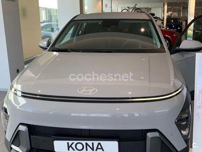 Usado Hyundai Kona 141 HP (103 kW) 2023 Branco SUV