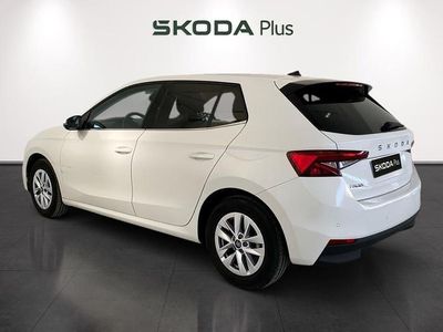 Usado Skoda Fabia Selection 95 CV (69 kW) 2025 Blanco Utilitario