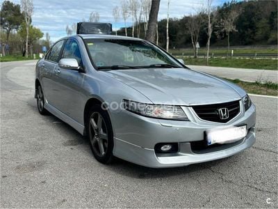 Usado Honda Accord Executive 190 CV (139 kW) 2003 Gris / plata Berlina