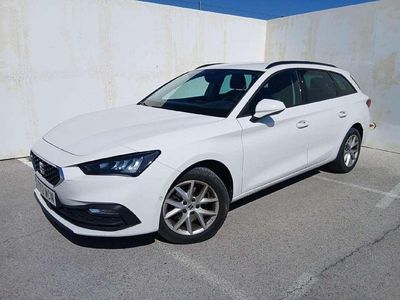 Usado Seat Leon ST Style 110 CV (80 kW) 2023 Blanco Familiar