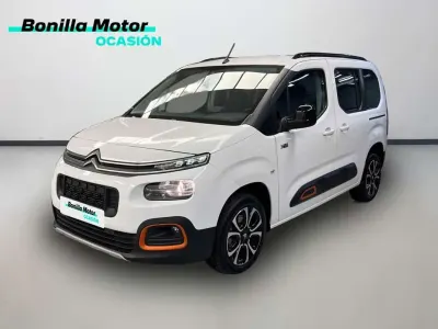 Usado Citroën Berlingo Shine 131 CV (96 kW) 2023 Blanco Monovolumen