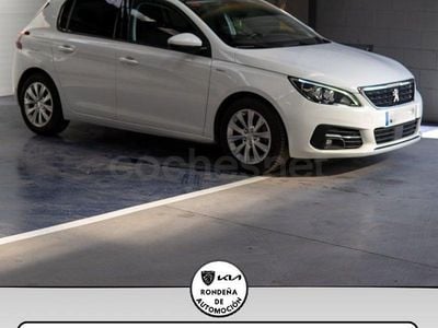 Usado Peugeot 308 Style 100 CV (73 kW) 2018 Blanco Berlina