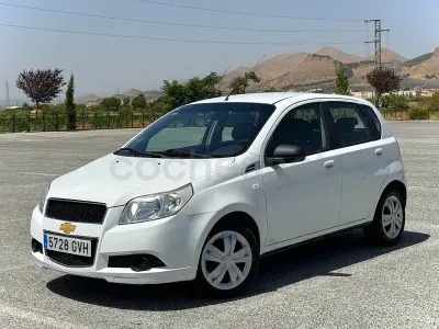 Usado Chevrolet Aveo LS 84 CV (61 kW) 2010 Blanco Berlina