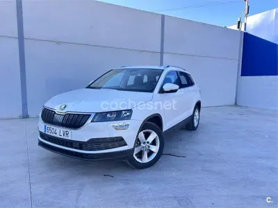Usado Skoda Karoq Ambition 150 CV (110 kW) 2022 Blanco SUV