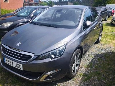 Usado Peugeot 308 Allure 120 CV (88 kW) 2017 Gris / plata Berlina
