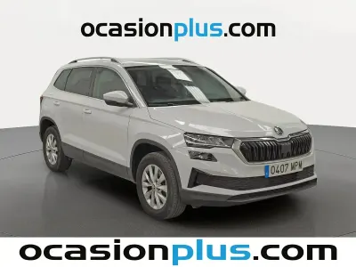 Usado Skoda Karoq Selection 115 CV (84 kW) 2024 Blanco SUV