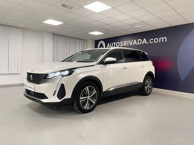 Usado Peugeot 5008 Allure 130 CV (95 kW) 2021 Blanco nacarado (especial) Monovolumen