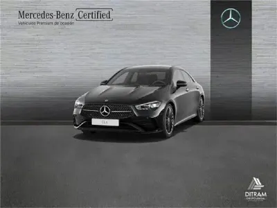 Usado Mercedes CLA220 190 CV (139 kW) 2024 Negro cosmos Coupe