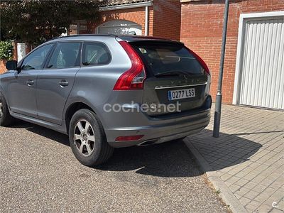 Gris / plata Usado 2015 Volvo XC60 Momentum SUV | 13.500 € (Precio justo)